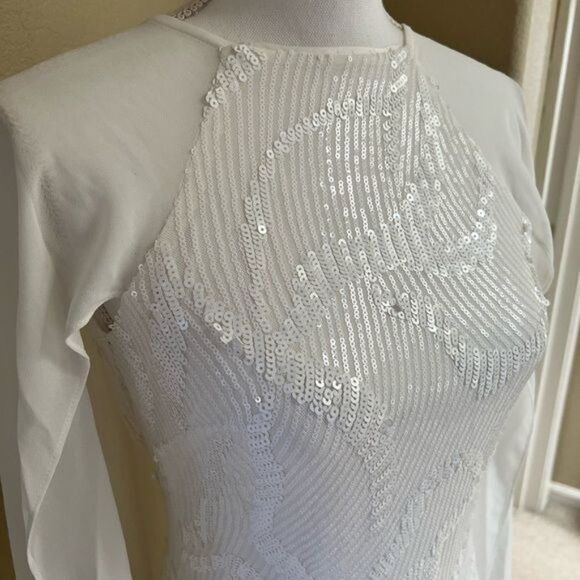NEW One33 Social Sequin Cape Minidress in Ivory Size 0 - Picture 6 of 13